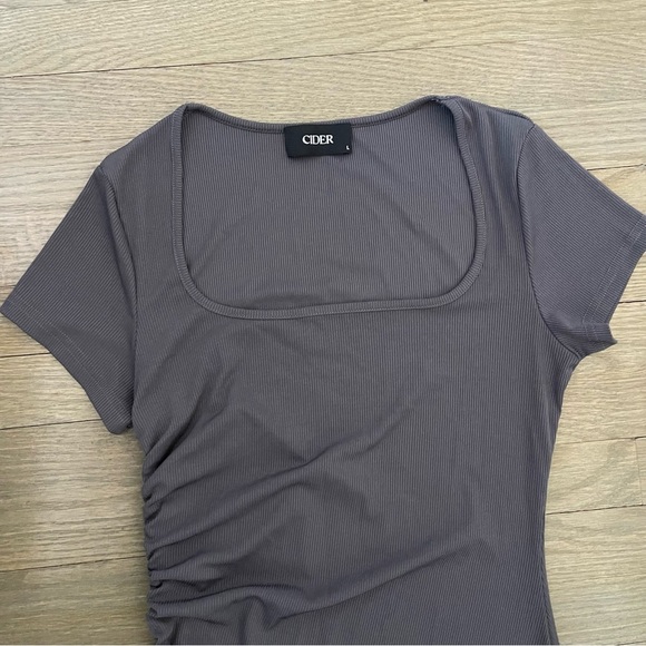 Cider Dress Gray Square Neck Ruched Short Sleeve Ribbed MIDI Dress Size Large - Picture 5 of 10